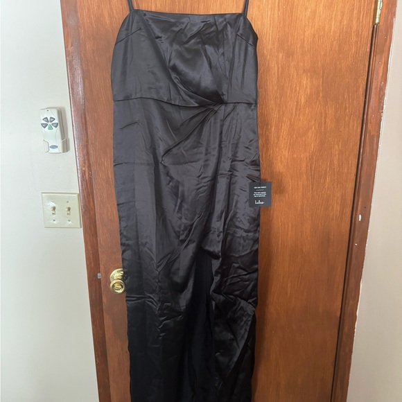 Lulus Black Satin Pleated Tulip Maxi Dress - Size M - Picture 2 of 6